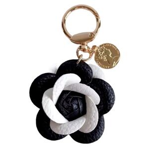 CAMELLIA Flower Black and White Leather Goldtone Keychain NWT